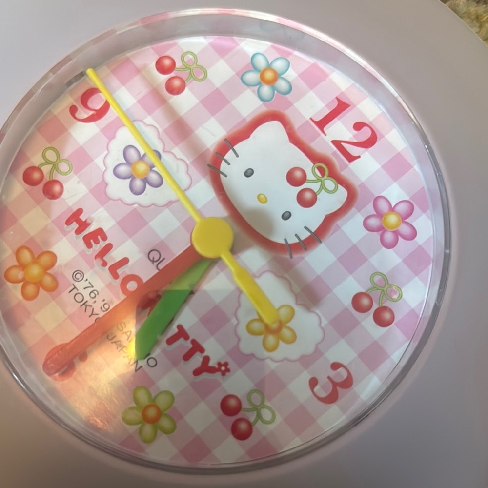 Hello kitty clock - Picture 2 of 4